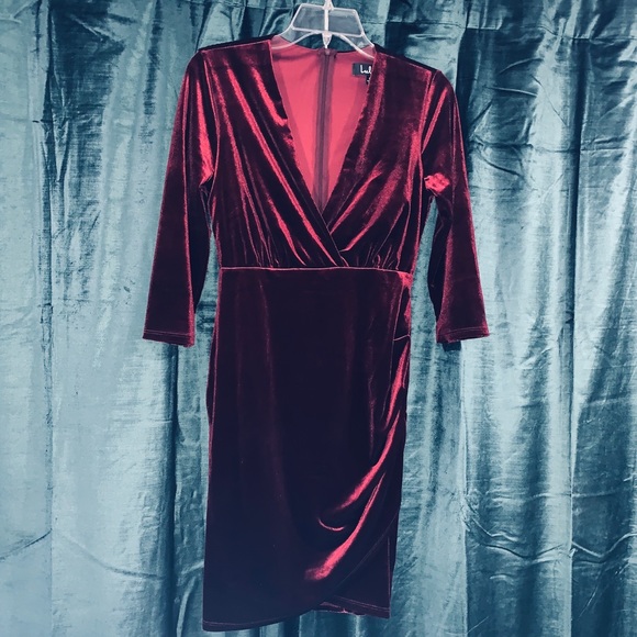 Burgundy Velvet Bodycon Dress - Picture 4 of 8
